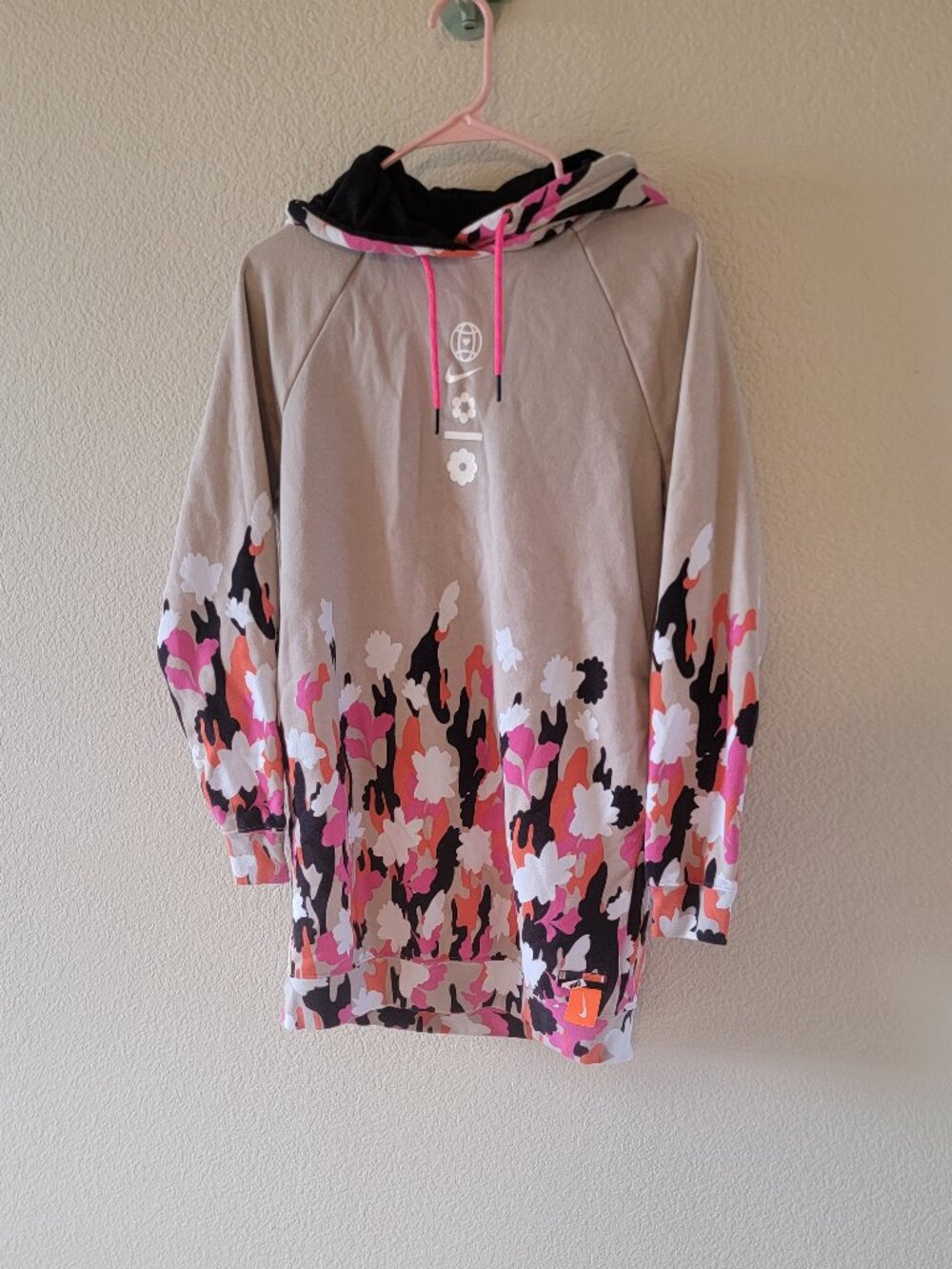 Nike xs poncho